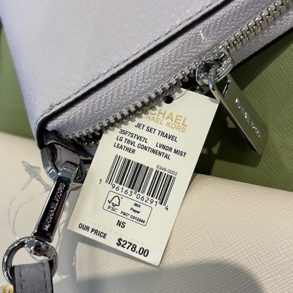 Michael Kors Jet Set Travel Large Travel Continental Wallet Leather Wristlet - Picture 8 of 16